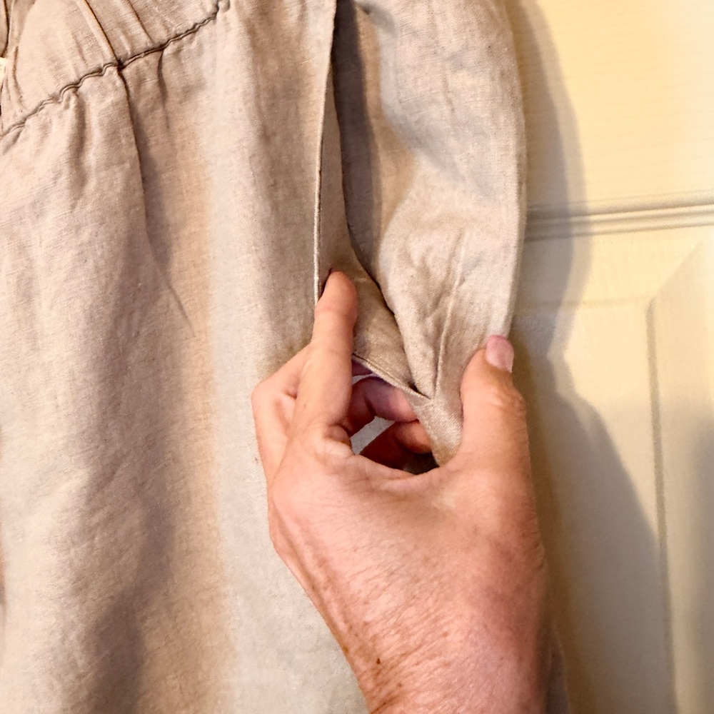 Eileen Fisher Beige Linen Shorts - Picture 4 of 5